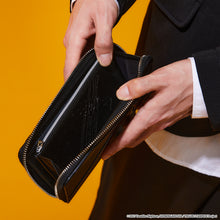 Load image into Gallery viewer, Nicholas D. Wolfwood Model Long Wallet TRIGUN STAMPEDE