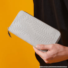 Load image into Gallery viewer, Millions Knives Model Long Wallet TRIGUN STAMPEDE