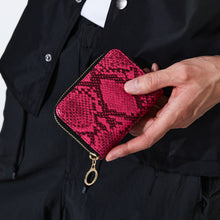 Load image into Gallery viewer, Goromi (Goro Majima) Model Coin Case Ryu Ga Gotoku