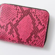 Load image into Gallery viewer, Goromi (Goro Majima) Model Coin Case Ryu Ga Gotoku