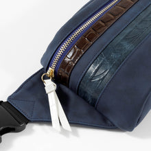 Load image into Gallery viewer, Dana Iclucia Model Crossbody Bag Ys Series