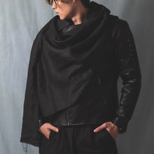 Load image into Gallery viewer, Guts (Berserker Armor) Model Scarf & Scarf Pin Berserk