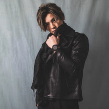 Load image into Gallery viewer, Guts (Berserker Armor) Model Scarf & Scarf Pin Berserk