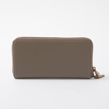 Load image into Gallery viewer, Holo Model Long Wallet Spice and Wolf: Merchant Meets The Wise Wolf