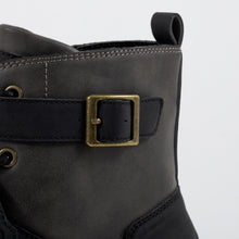 Load image into Gallery viewer, Hunter Model Boots Bloodborne