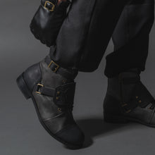 Load image into Gallery viewer, Hunter Model Boots Bloodborne