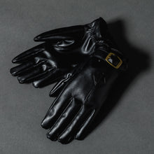 Load image into Gallery viewer, Hunter Model Gloves Bloodborne