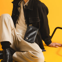 Load image into Gallery viewer, Maka Albarn & Soul Evans Model Carrying Pouch Soul Eater