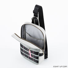 Load image into Gallery viewer, Dorothy Model Crossbody Bag GODDESS OF VICTORY: NIKKE