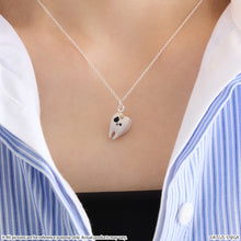 Load image into Gallery viewer, Homo Tenta Model Necklace Metaphor: ReFantazio