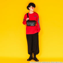 Load image into Gallery viewer, Vash the Stampede Model Crossbody Bag TRIGUN STARGAZE