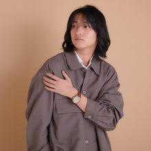 Load image into Gallery viewer, Holo Model Watch Spice and Wolf: Merchant Meets The Wise Wolf