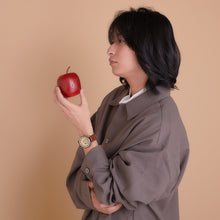 Load image into Gallery viewer, Holo Model Watch Spice and Wolf: Merchant Meets The Wise Wolf