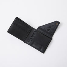 Load image into Gallery viewer, Hunter Model Bi-fold Wallet Bloodborne