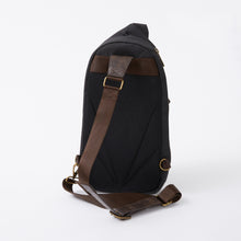 Load image into Gallery viewer, Hunter Model Crossbody Bag Bloodborne