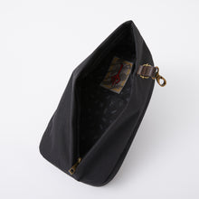 Load image into Gallery viewer, Hunter Model Crossbody Bag Bloodborne