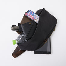 Load image into Gallery viewer, Hunter Model Crossbody Bag Bloodborne