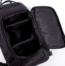 Load image into Gallery viewer, Planeswalker Model Crossbody Bag Magic: The Gathering