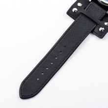 Load image into Gallery viewer, Chun-Li Model Watch Street Fighter V