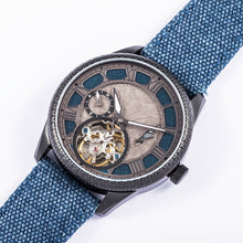 Load image into Gallery viewer, Artorias the Abysswalker Model Watch Dark Souls