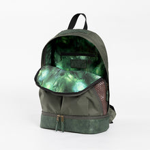 Load image into Gallery viewer, Nissa Revane Model Backpack Magic: The Gathering