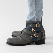 Load image into Gallery viewer, Griffith Model Boots Berserk