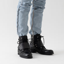 Load image into Gallery viewer, Guts Model Boots Berserk