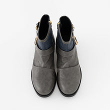 Load image into Gallery viewer, Griffith Model Boots Berserk