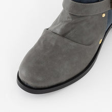 Load image into Gallery viewer, Griffith Model Boots Berserk