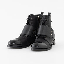 Load image into Gallery viewer, Guts Model Boots Berserk