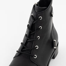 Load image into Gallery viewer, Guts Model Boots Berserk