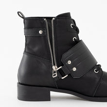 Load image into Gallery viewer, Guts Model Boots Berserk