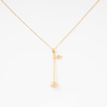 Load image into Gallery viewer, Bayonetta Model Necklace