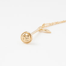 Load image into Gallery viewer, Bayonetta Model Necklace