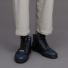 Load image into Gallery viewer, Mayoi Hachikuji Model Sneakers MONOGATARI Series