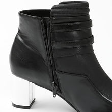 Load image into Gallery viewer, V Model Block Heel Boots Cyberpunk 2077