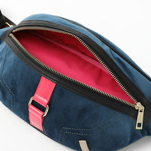 Load image into Gallery viewer, The Mox Model Crossbody Bag Cyberpunk 2077