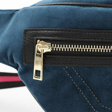 Load image into Gallery viewer, The Mox Model Crossbody Bag Cyberpunk 2077