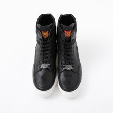 Load image into Gallery viewer, Travis Touchdown Model Sneakers No More Heroes III