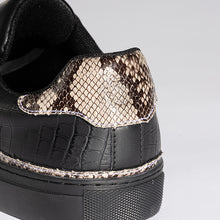 Load image into Gallery viewer, Goro Majima Model Sneakers Ryu Ga Gotoku Series