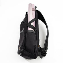 Load image into Gallery viewer, Planeswalker Model Crossbody Bag Magic: The Gathering
