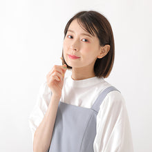 Load image into Gallery viewer, Bayonetta Model Necklace