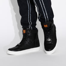 Load image into Gallery viewer, Travis Touchdown Model Sneakers No More Heroes III