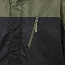 Load image into Gallery viewer, Nissa Revane Model Windbreaker Magic: The Gathering