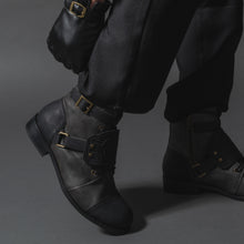 Load image into Gallery viewer, Hunter Model Boots Bloodborne
