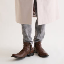 Load image into Gallery viewer, Witch Hat Atelier Model Boots
