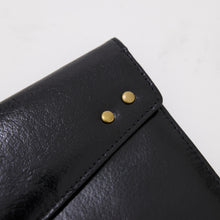 Load image into Gallery viewer, Hunter Model Laptop Sleeve Bloodborne
