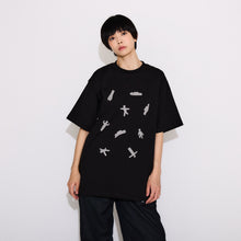 Load image into Gallery viewer, Emotes Model T-Shirt MECCHA CHAMELEON
