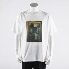Load image into Gallery viewer, Hide-and-Seek Model T-Shirt MECCHA CHAMELEON
