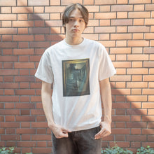 Load image into Gallery viewer, Hide-and-Seek Model T-Shirt MECCHA CHAMELEON
